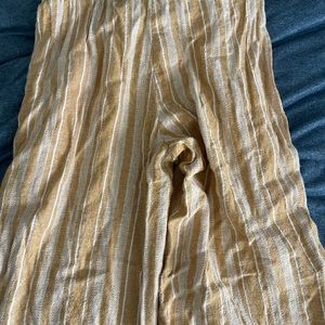 NWOT. Wide legged striped gauchos. Medium